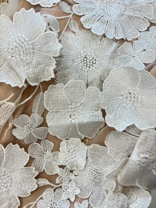 Storia Nude Mini Dress with White Floral Appliqué - Picture 7 of 8